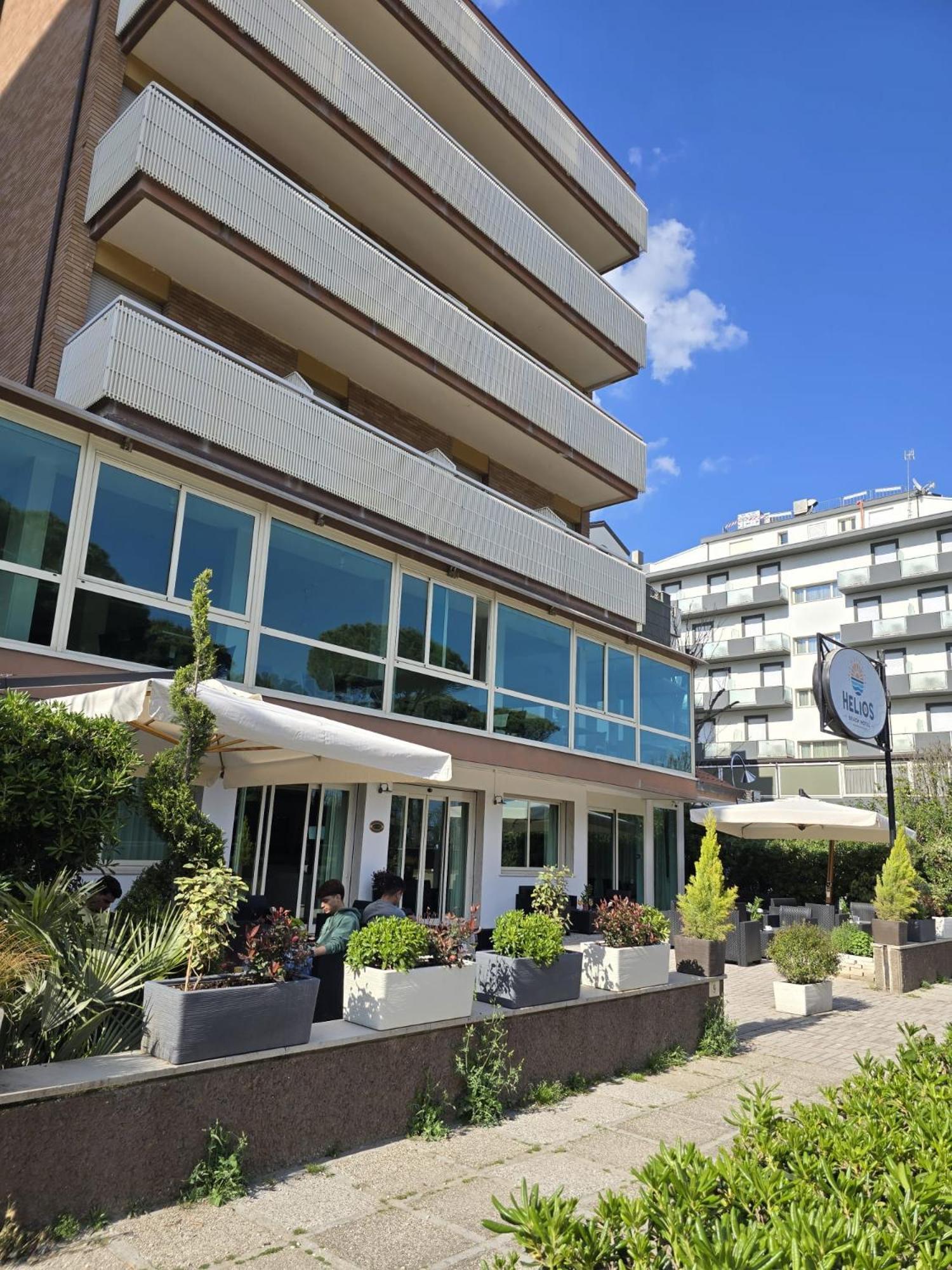 Hotel Helios Beach Milano Marittima Buitenkant foto