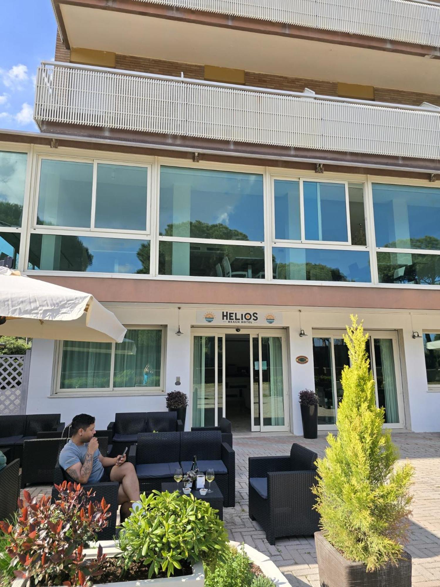 Hotel Helios Beach Milano Marittima Buitenkant foto