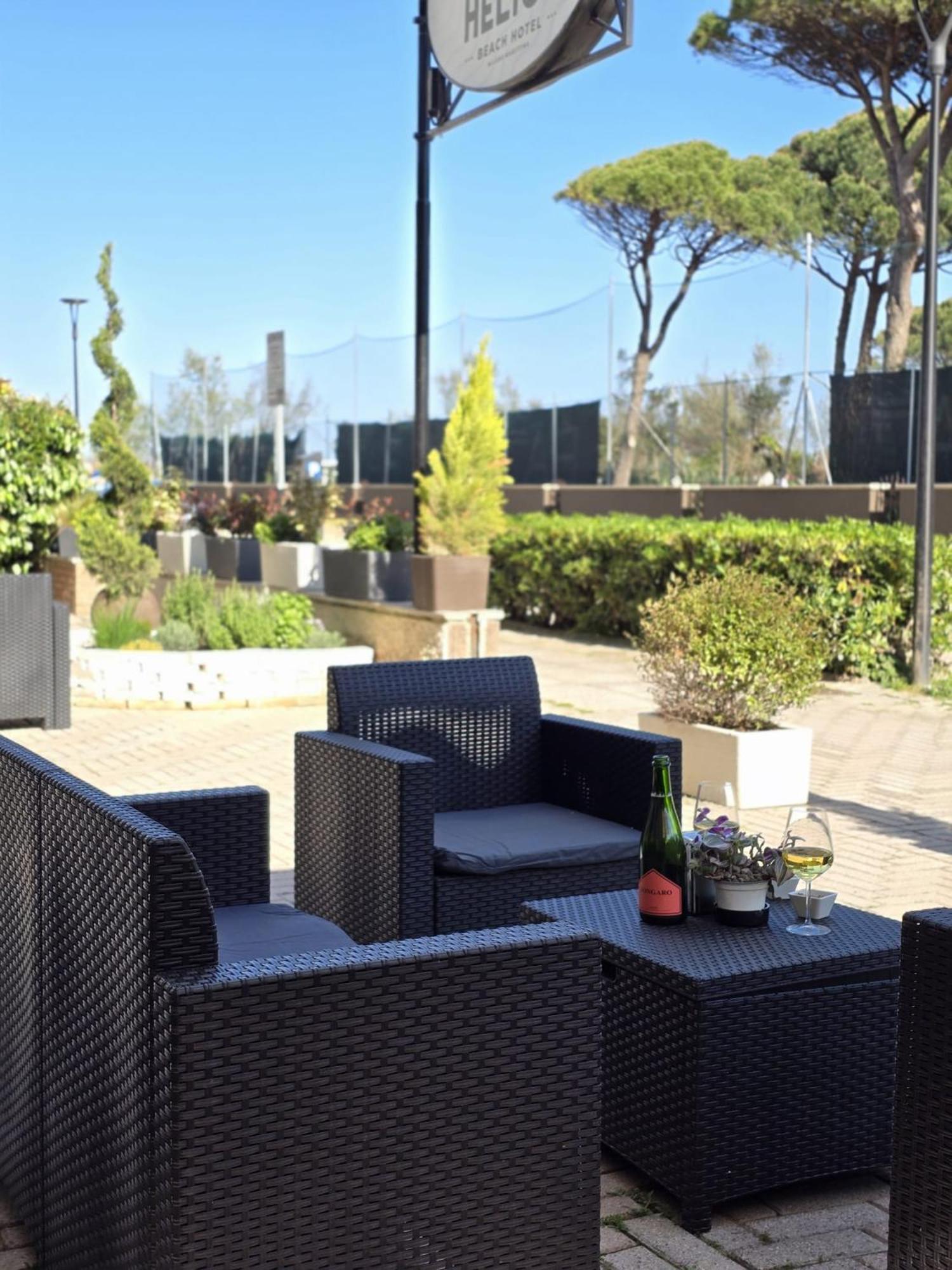 Hotel Helios Beach Milano Marittima Buitenkant foto