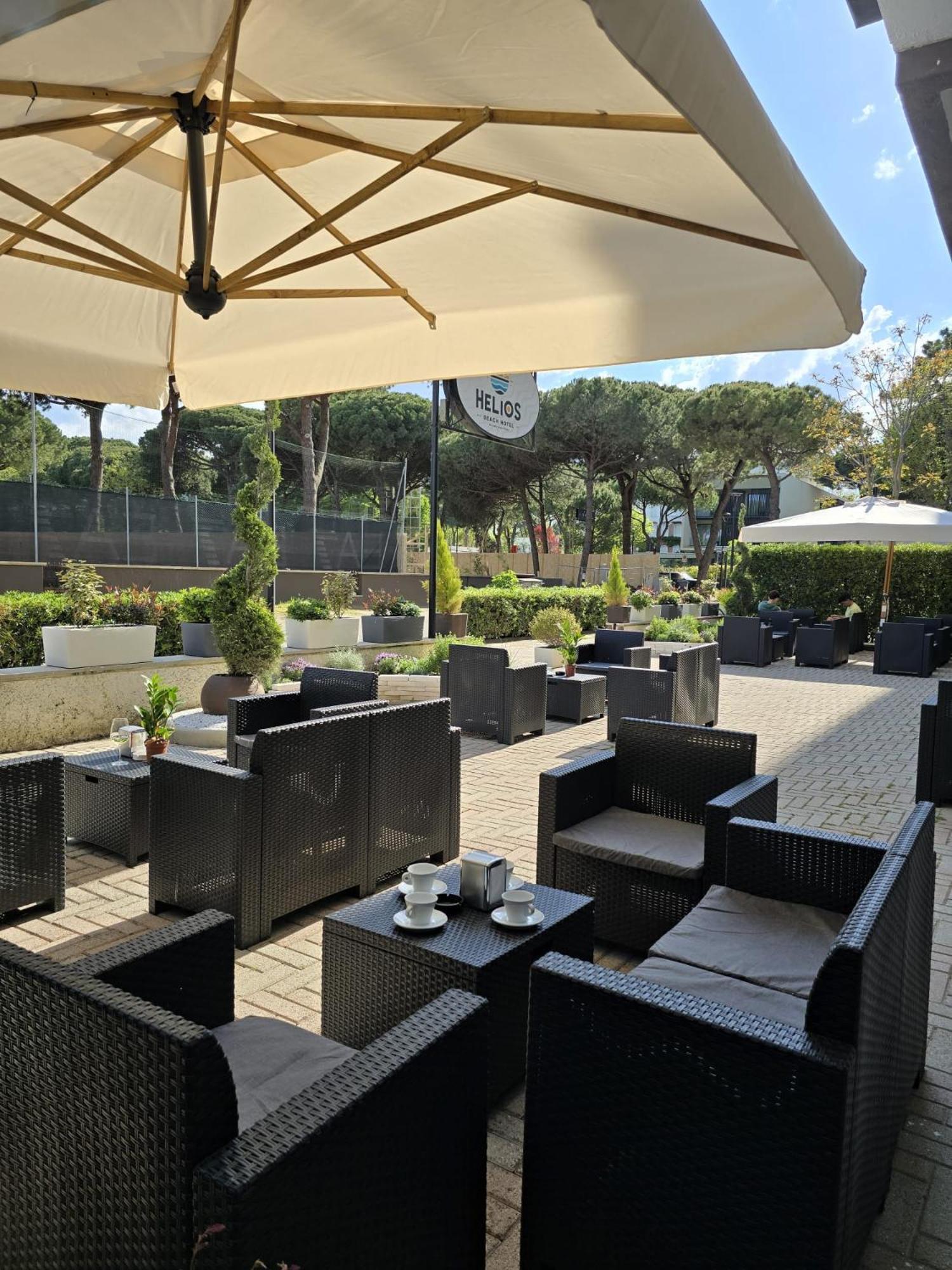 Hotel Helios Beach Milano Marittima Buitenkant foto