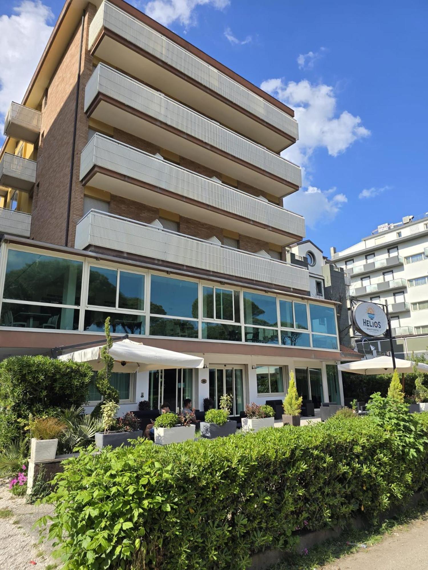 Hotel Helios Beach Milano Marittima Buitenkant foto